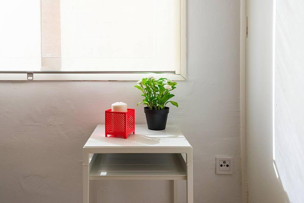 Sohocenter Apartment 2 Rooms Young People Only Malaga Exterior photo